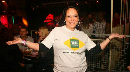 Carol Domingues abriu a apresentação vestida com a camiseta da campanha | Gustavo Garrett/Prime