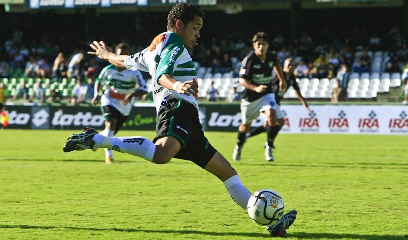 A liberação de Rafinha significa alívio para Ney Franco montar o Coxa do meio para a frente | Antonio Costa / Agência de Notícias Gazeta do Povo