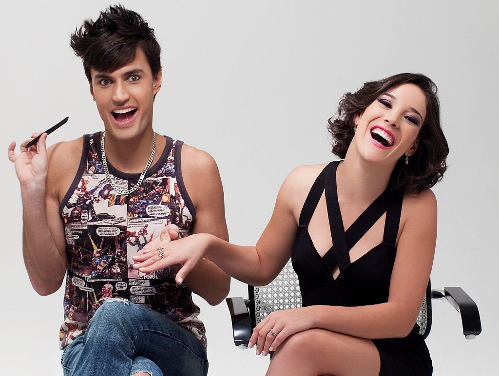 Alex Barg interpreta um manicure afetadíssimo e um baladeiro sem noção, enquanto Adriana Birolli vive a solteira Alice | Fernando Torquatto/Divulgação