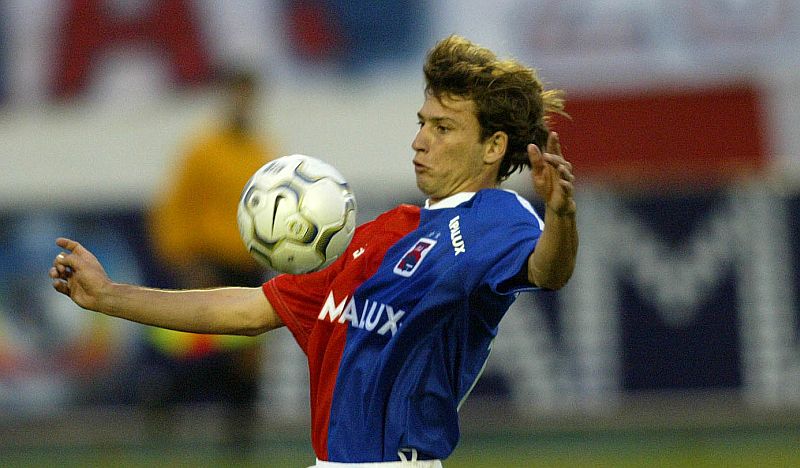 Marcel, em 2004, ainda pelo Paraná Clube: vice-presidente do Coxa rechaça possível contratação do meia | Rodolfo Bührer/ Agência de Notícias Gazeta do Povo