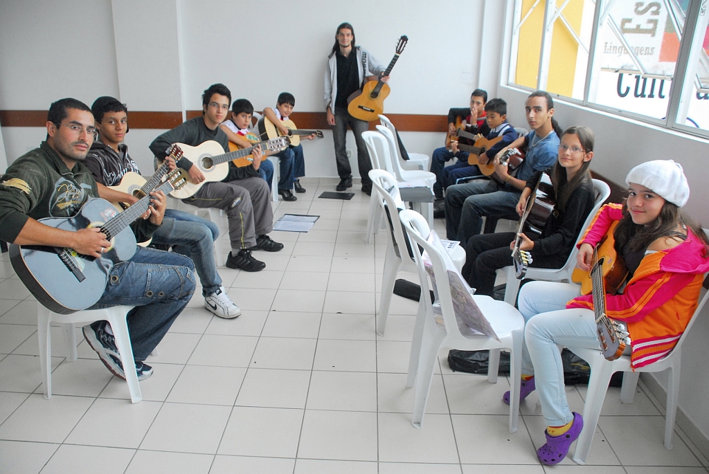 Escola de Linguagens Culturais oferece aulas de música aos jovens | Divulgação