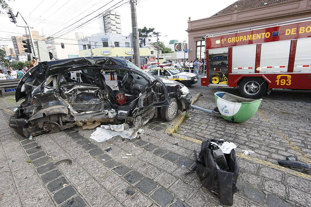 Em 7 de dezembro do ano passado, Eduardo Abib atingiu um carro com cinco membros da Igreja Mundial do Poder de Deus, matando quatro deles | Aniele Nascimento/Gazeta do Povo