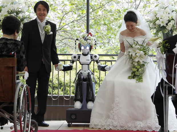 I-Fairy em ação durante casamento em Tóquio, no Japão. | Yuriko Nakao/Reuters