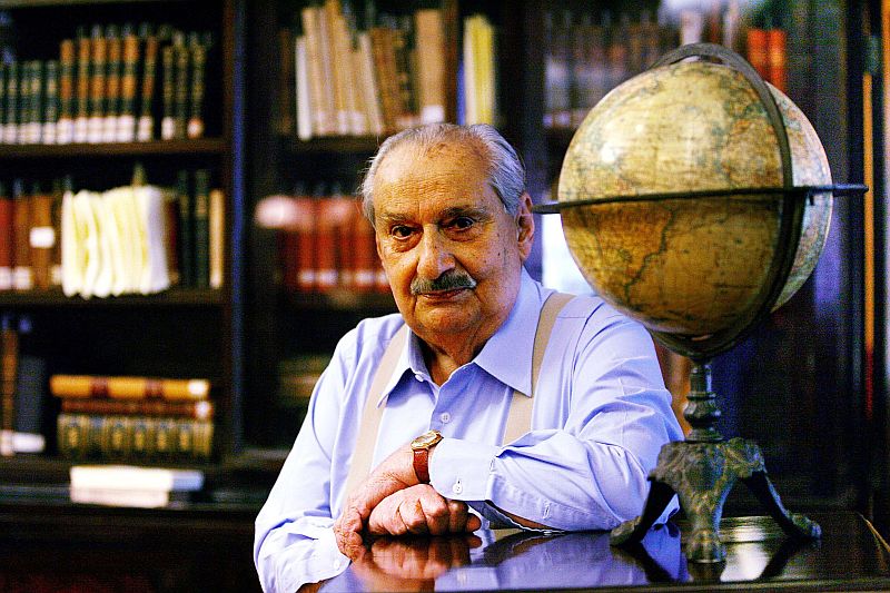 O escritor Carlos Heitor Cony acaba de lançar reunião de crônicas com paladar autobiográfico, embora insista que não tem interesse em contar a história de sua vida | Folhapress