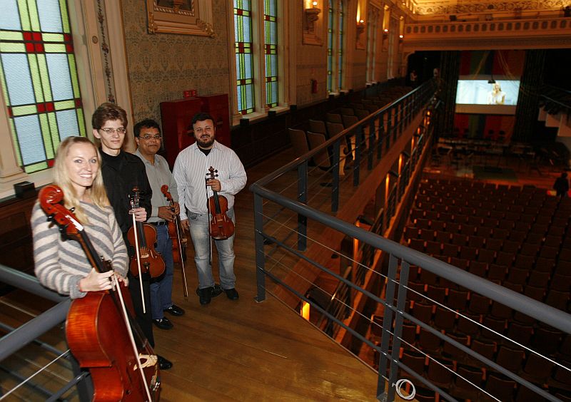 Jossiane, Paulo, José e Pedro: quarteto privilegia compositores brasileiros | Hedeson Alves/Gazeta do Povo
