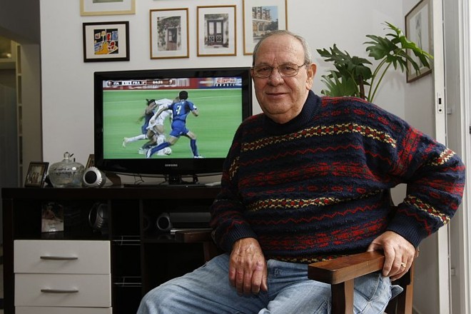 O aposentado Osírio Jaques não assiste mais aos jogos do Atlético. Porém não pretende perder a Copa. Acho que vai ser um jogo mais para dormir, brinca | Marcelo Elias/Gazeta do Povo