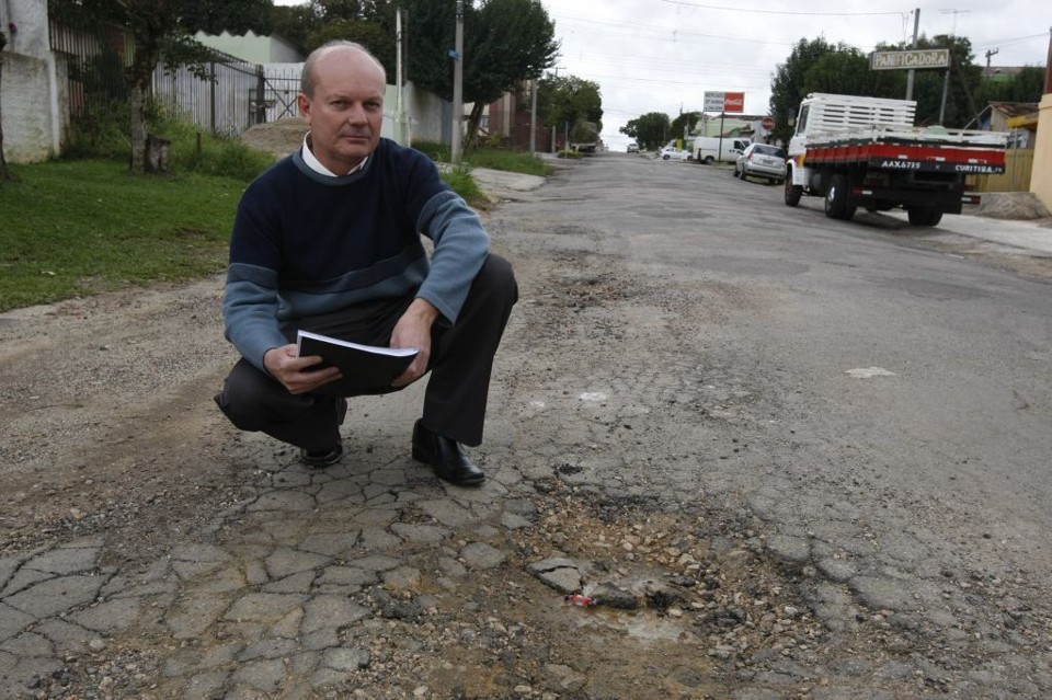 Luiz Rorato começou a escrever projetos de lei aos 19 anos e nunca mais parou  até hoje já encaminhou 71 sugestões aos parlamentares | Marcelo Elias/Gazeta do Povo
