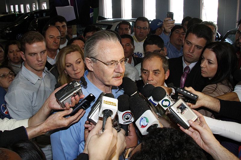 Pessuti, na convenção do PMDB: Eu não sou funcionário fantasma. Eu sou funcionário porque em 1979, por um concurso, eu ingressei na Emater e, por uma disposição constitucional, eu tive o meu vínculo transferido para a Assembleia | Daniel Derevecki/Gazeta do Povo