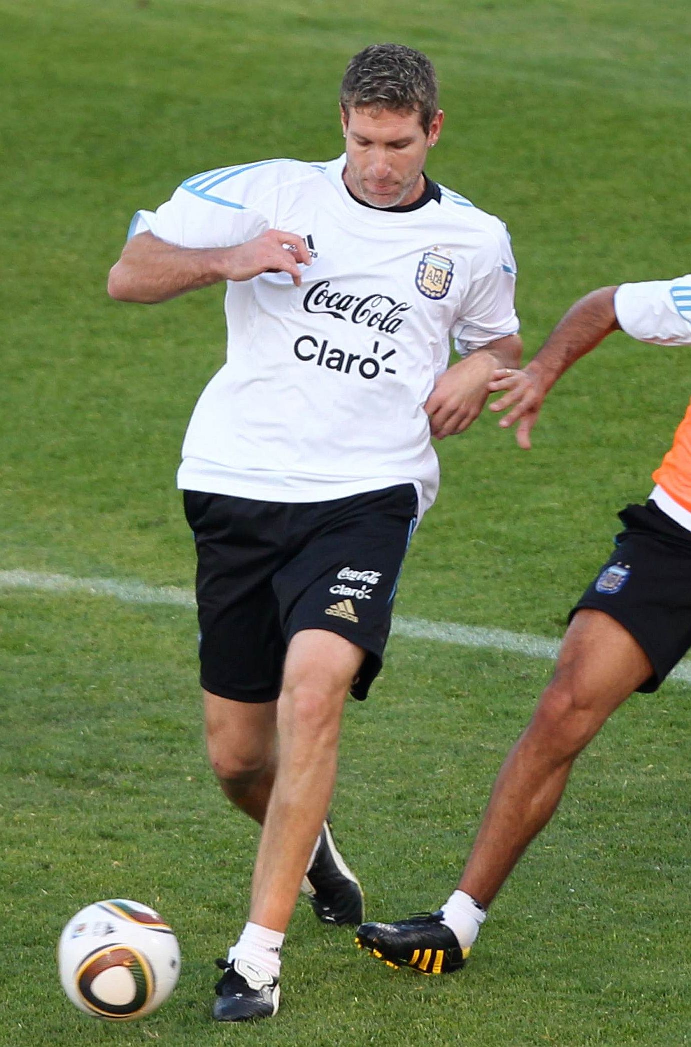Palermo ansioso por chance de disputar Mundial da África do Sul | Ivan Alvarado / Reuters