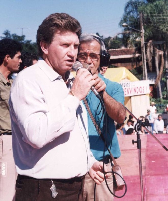 A assessoria de Odílio Balbinotti (PMDB-PR, foto) afirma que o parlamentar costuma faltar às sessões de quinta-feira porque retorna antes ao estado para trabalhar junto às