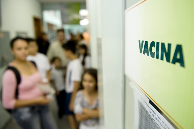 Municípios que ainda têm doses da vacina contra a gripe A (H1N1) devem imunizar crianças e jovens entre 9 e 19 anos | Arquivo AGP