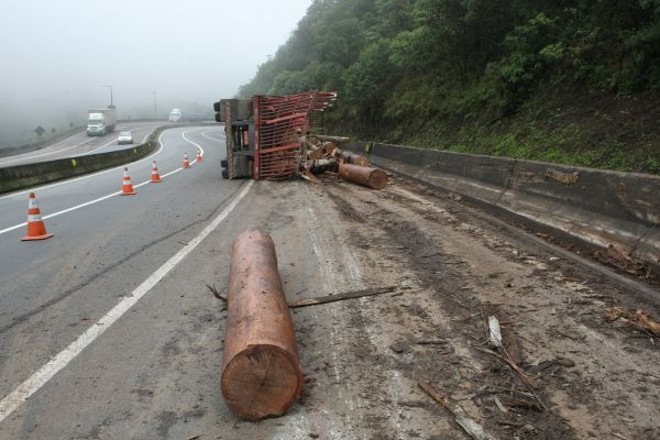 Três entre quatro acidentes ocorrem por falha humana, entre elas o uso de drogas |