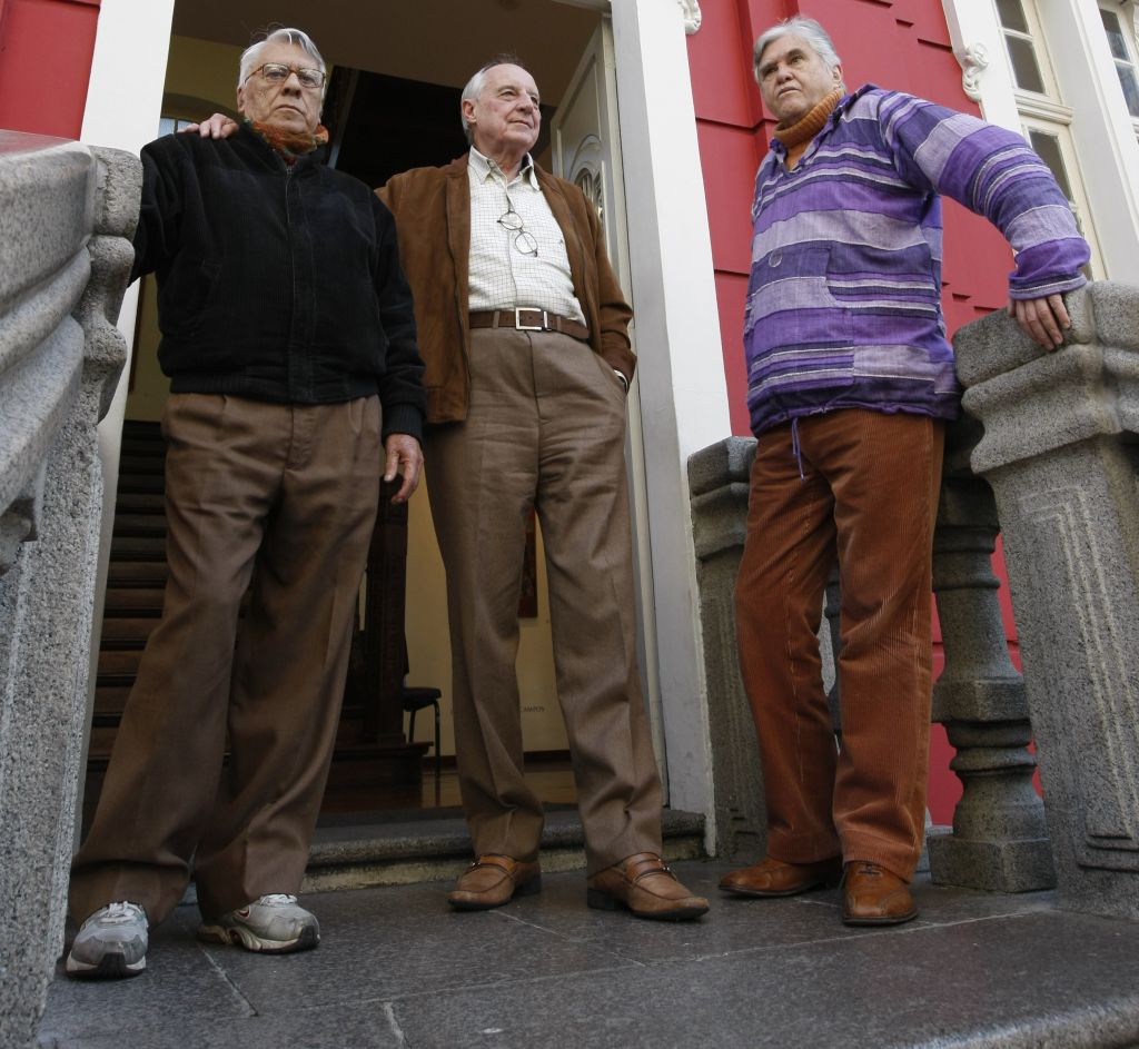 Da esquerda para a direita: os pintores Antonio Arney, Fernando Velloso e João Osorio Brzezinski | Marcelo Elias/Gazeta do Povo