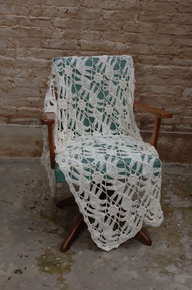 Xale estrela feito em crochê por R$ 416 na Zizi Maria |