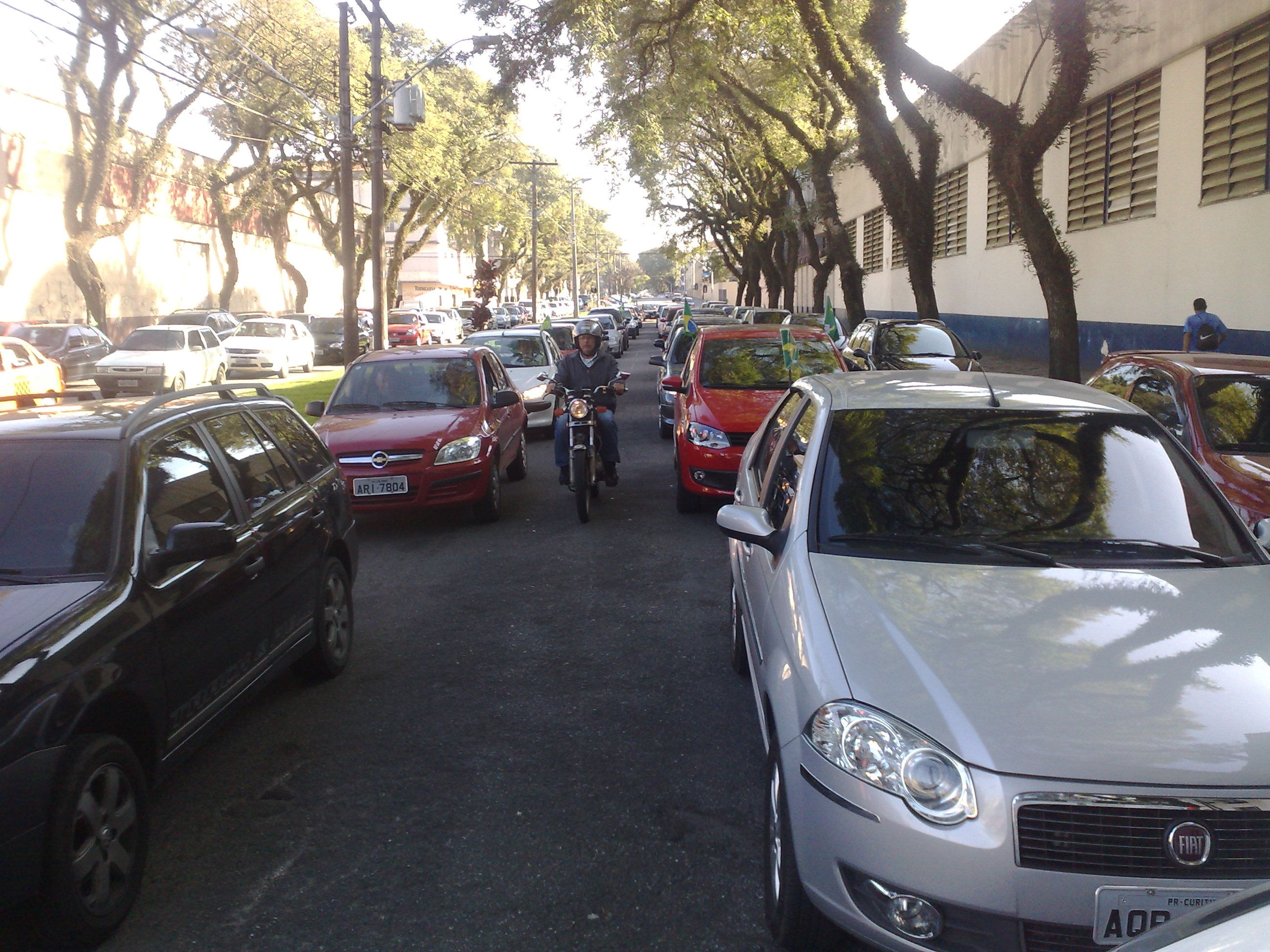 Movimento era intenso também na Avenida Getúlio Vargas | Felippe Anibal - Agência de Notícias Gazeta do Povo