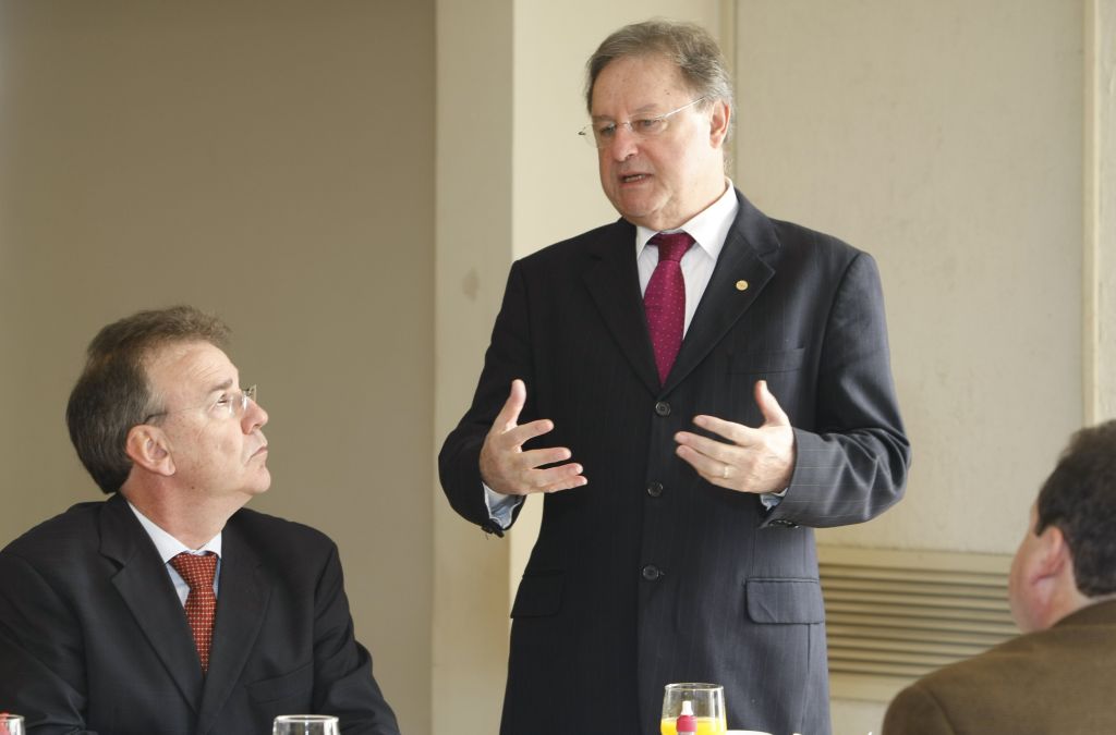 Hamilton Franck, do Sinduscon-PR, e Rodrigo da Rocha Loures, da Fiep: parceria para acelerar capacitação de mão de obra | Aniele Nascimento/ Gazeta do Povo