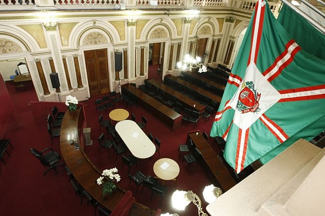 Plenário da Câmara: redução de recesso deve valer apenas para 2011 | Daniel Castellano/ Gazeta do Povo