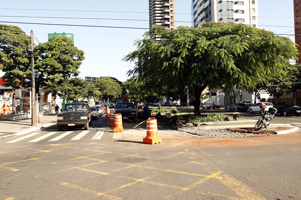 O Secretário de Transportes, Walter Guerlles e o prefeito Silvio Barros, anunciam nesta quarta-feira (16) ajustes e implementações ao Sistema Binário | Assessoria de imprensa PMM