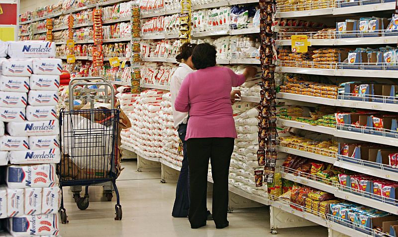 Agora, prioridade do consumidor é experimentar novos itens | Daniel Castellano/Gazeta do Povo