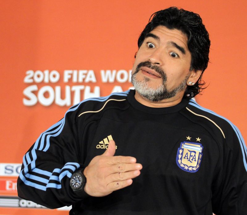 Diego Maradona, técnico da Argentina, durante entrevista coletiva antes do jogo com o México: bem ao seu estilo, ele abusou das ironias e cobrou um pedido de desculpas da imprensa | Enrique Marcarian/Reuters