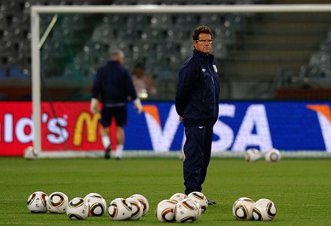 O técnico Fabio Capello encara pressão depois da má estreia | Paul Ellis/AFP
