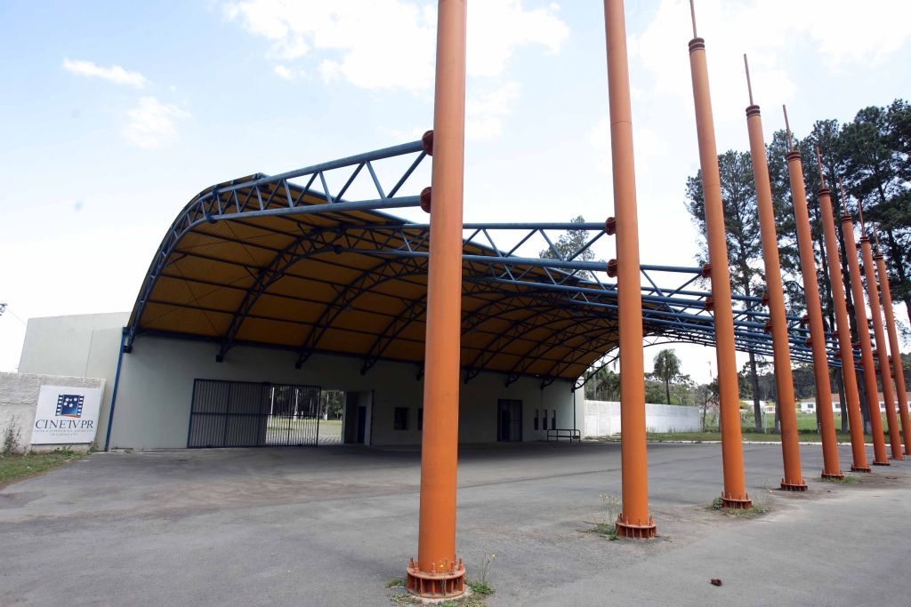 O novo governo estadual pretende mexer nas estruturas, integrando o orçamento da Escola de Cinema à FAP, como ocorre com todas as outras graduações oferecidas pela instituição |