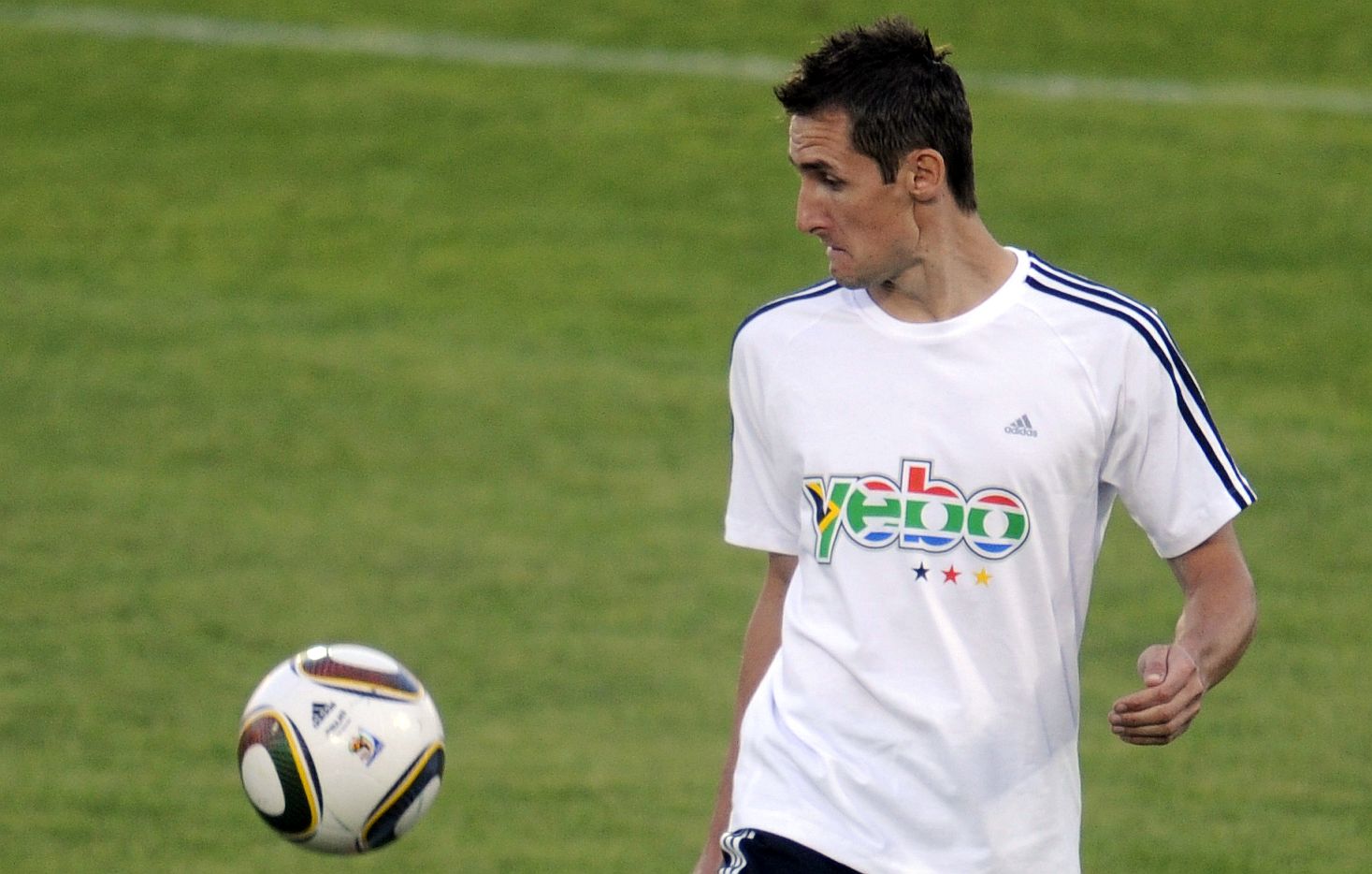 Klose tenta quebrar marca de Ronaldo | John Macdougall / AFP