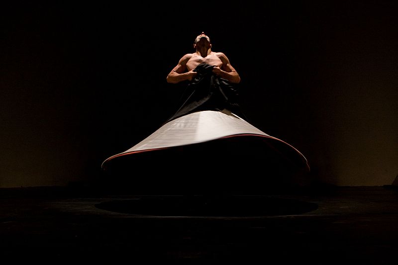 O turco Ziya Azazi: dança sufi mística | Fabio Alcover/Divulgação