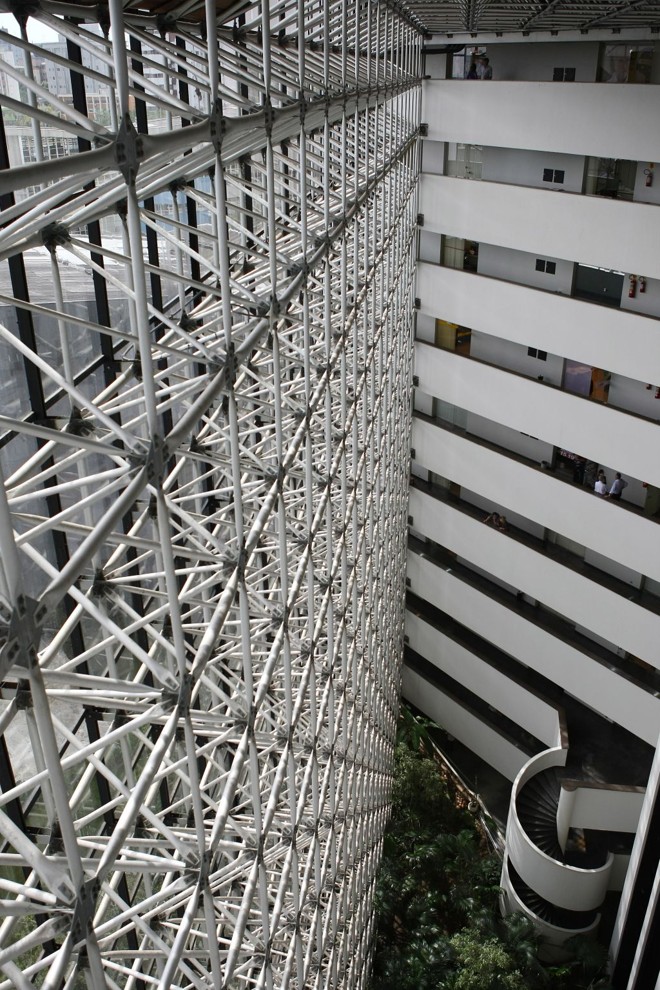 Vista interna do prédio anexo da Assembleia: dois escândalos distintos do Legislativo paranaense podem se fundir em um só no Supremo | Jonathan Campos/Gazeta do Povo