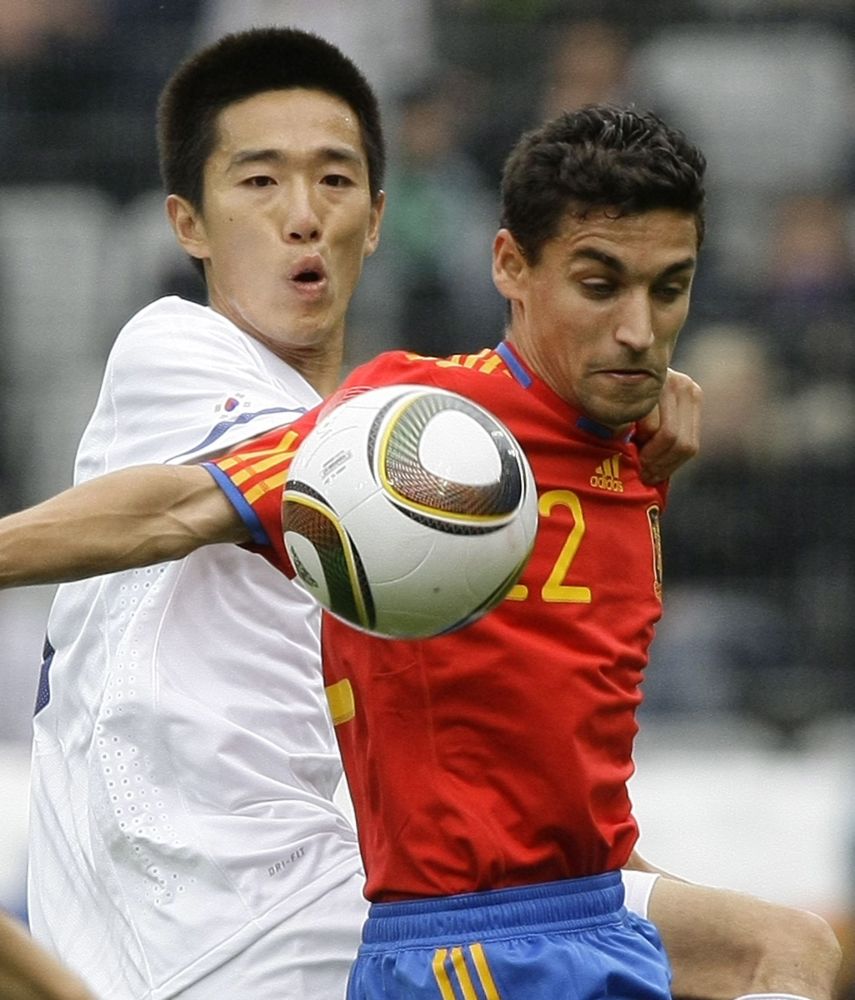 Jesus Návas foi o nome do jogo ao marcar o gol que evitou tropeço da Espanha | Dominic Ebenbichler / Reuters