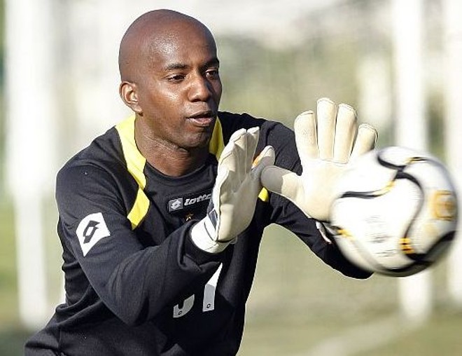 Édson Bastos aposta em Michel Bastos, companheiro na época de Figueirense |