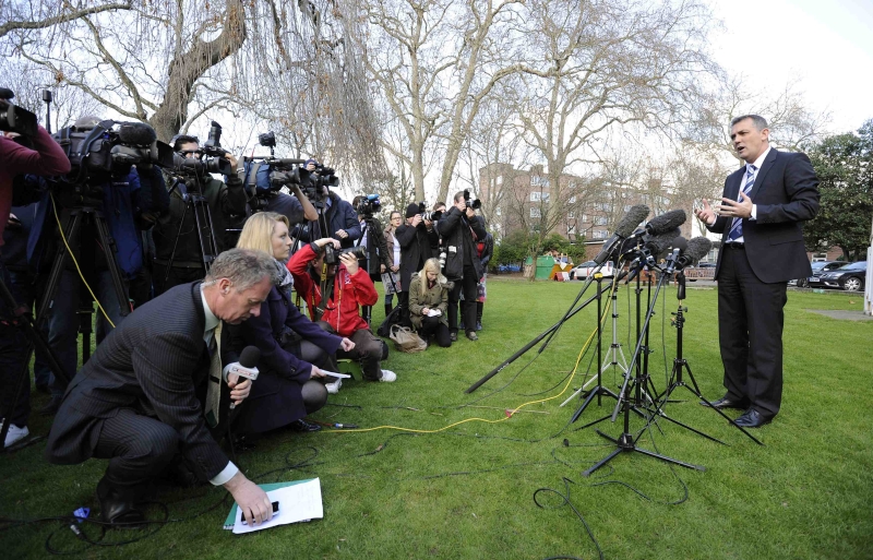 Drogas, armas, dinheiro e produtos eletrônicos apreendidos com o casal | Agência Estadual de Notícias
