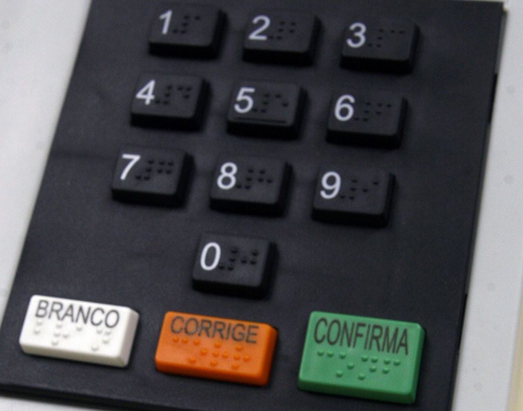 Eleitor que deixar de ir as urnas terá menos punições se o projeto for aprovado | Divulgação/TSE