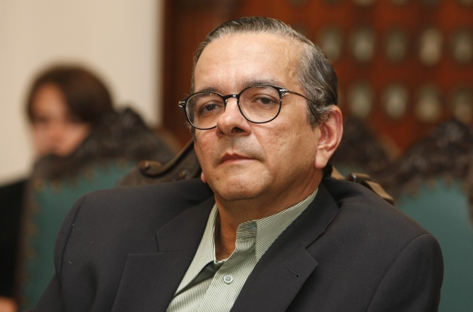 Por meio da entrevista no ponto de fluxo, você consegue atingir as pessoas com bastante celeridade [...]. 
Antônio Lavareda, sociólogo e cientista político | Rodolfo Bührer/ Gazeta do Povo
