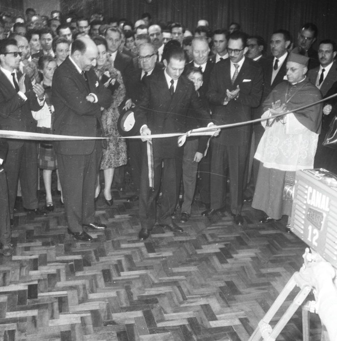 A inauguração do Canal 12, em 1960, marcou o início da história da televisão no Paraná |