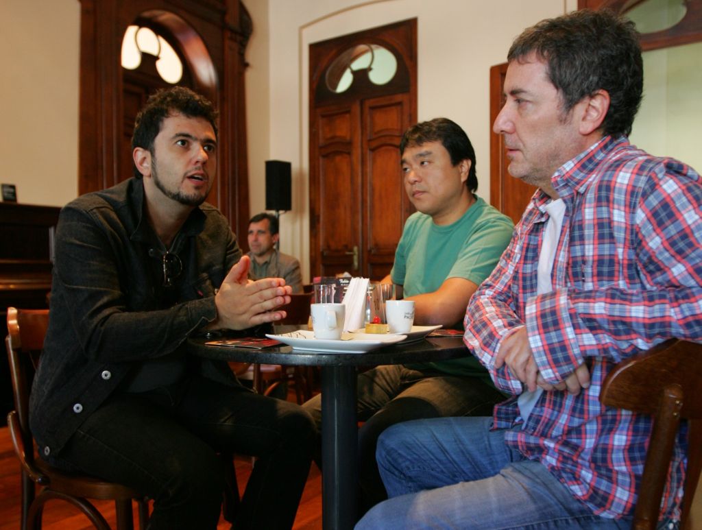 Fábio Elias, João Egashira e Hélio Brandão: músicos que sentem necessidade de se apresentar em público com alguma frequência | Aniele Nascimento/Gazeta do Povo