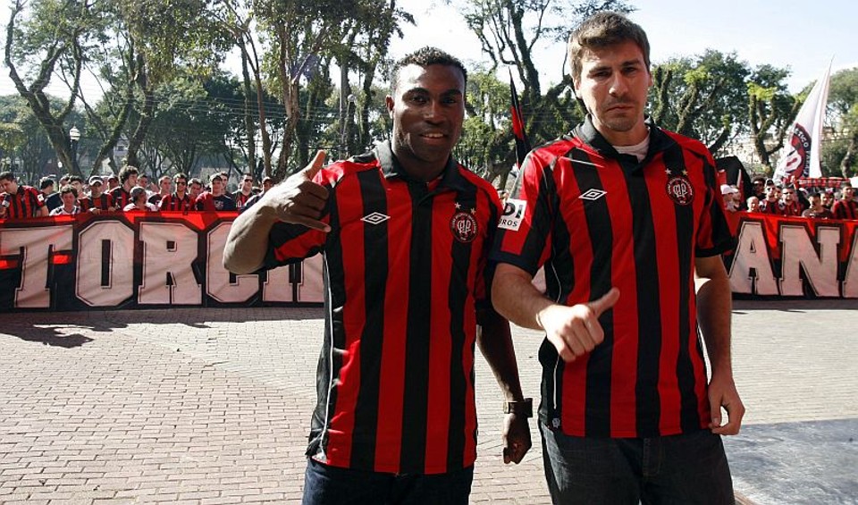 Guerron e Nieto foram dois dos reforços apresentados pelo Atlético | Priscila Forone / Agência de Notícias Gazeta do Povo