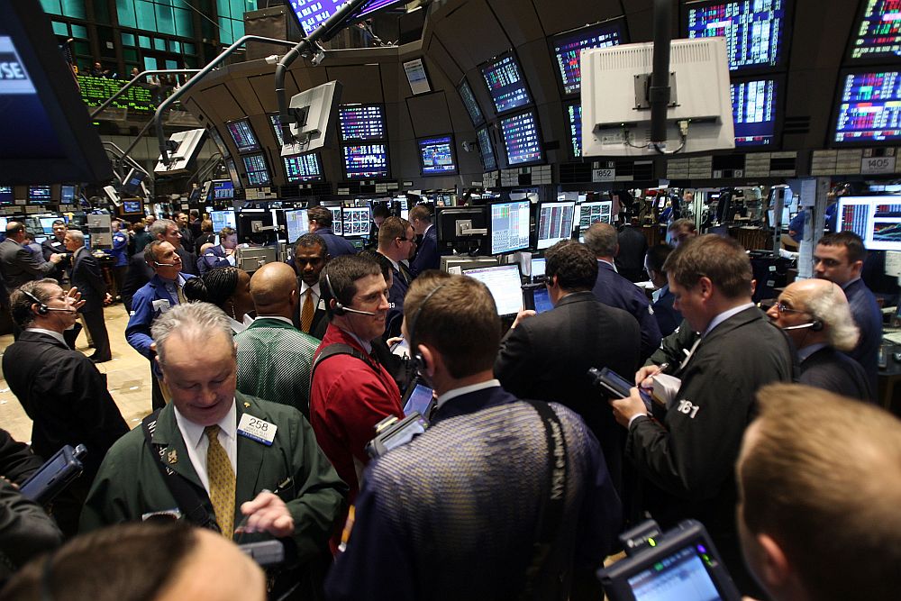 Mercado financeiro é um dos centros do sistema capitalista: dinheiro para produzir dinheiro | Spencer Platt / Getty Images / AFP