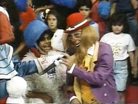 O personagem Papai Papudo interpretado por Gilberto Fernandes | Reprodução / YouTube