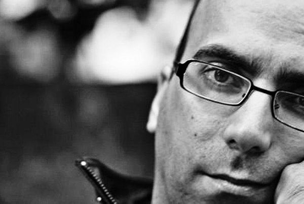 O ócio atiça o engenho para a arte. O meu percurso há-de ser desenhado pela natureza dos livros, valter hugo mãe, escritor | Divulgação