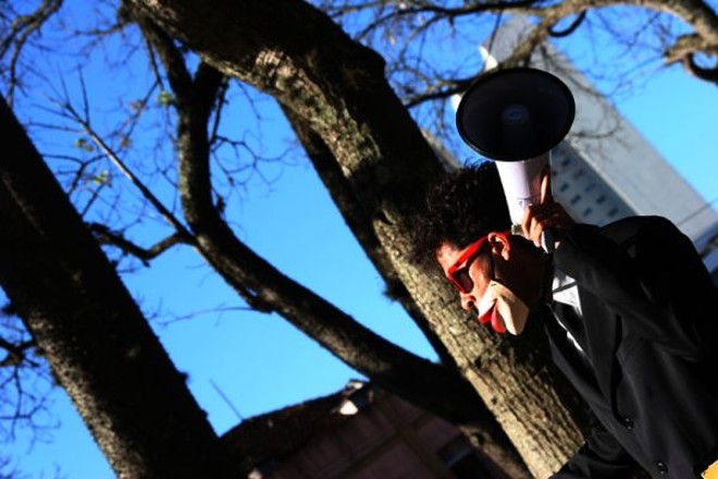 Artistas de outras áreas são convidados a intervir a cada nova apresentação |