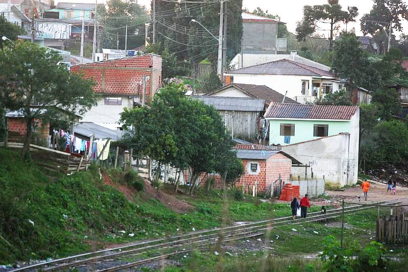 Almirante Tamandaré, na Grande Curitiba: taxa de pobreza é duas vezes maior que a da capital paranaense | Ivonaldo Alexandre/ Gazeta do Povo