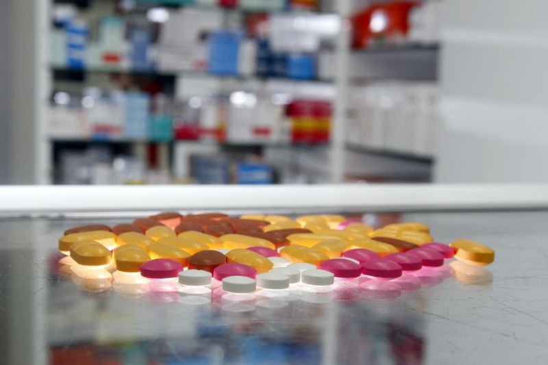 100 farmácias visitadas em todo o país pelo Instituto Brasileiro de Defesa do Consumidor (Idec) não pediram receita para a venda de antibióticos | Daniel Derevecki / Gazeta do Povo