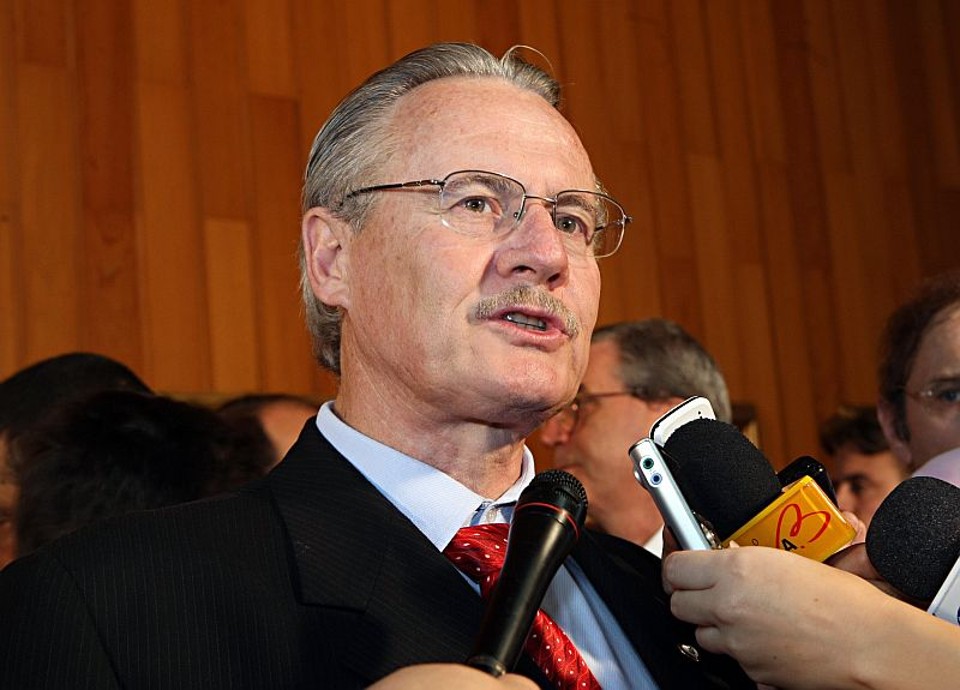 Atual governador é contra decreto de Requião e quer liberar  o uso de precatórios | Albari Rosa/ Gazeta do Povo