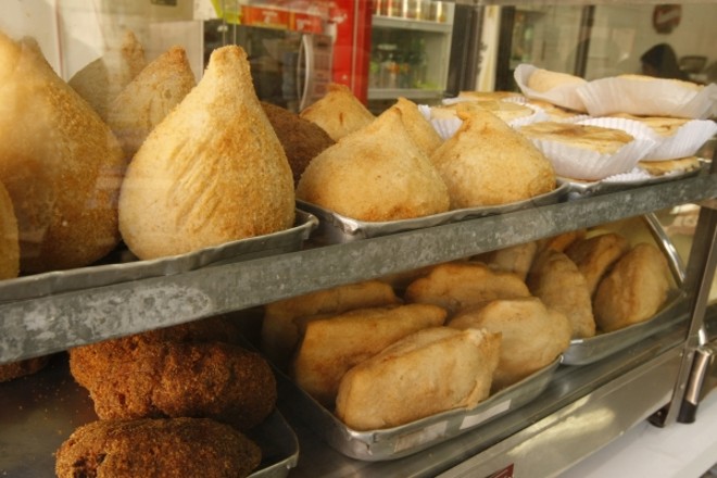 Alimentos fritos e gordurosos aumentam o peso corporal e o risco de refluxo, gastrite, úlcera e diversas outras doenças digestivas | 