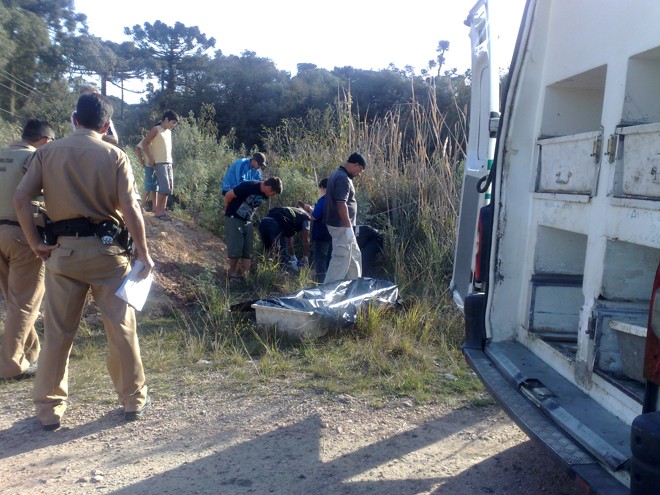 Outro corpo foi localizado às margens da Estrada Agarau |