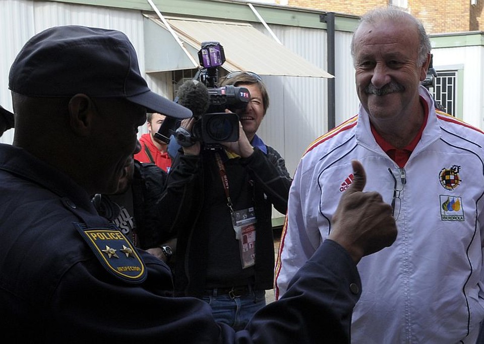 Técnico Vicente del Bosque destaca que a Holanda eliminou o Brasil e considera o feito um alerta para a qualidade da rival | Lluis Gene/ AFP
