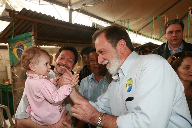 ... e o pedetista Osmar Dias. Ambos prometeram mais atenção ao Porto de Paranaguá |