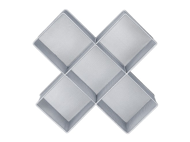 Feito de chapa e telas de aço, o porta-CD tailandês Show Cross 50 custa R$ 53 na Tok & Stok e comporta até 50 CDs, divididos em cinco compartimentos |