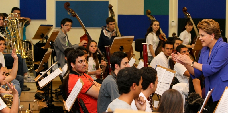 Dilma, em projeto social na favela Heliópolis: promessas de ampliar o saneamento básico para a população carente | Roberto Stuckert Filho/Ag. Câmara